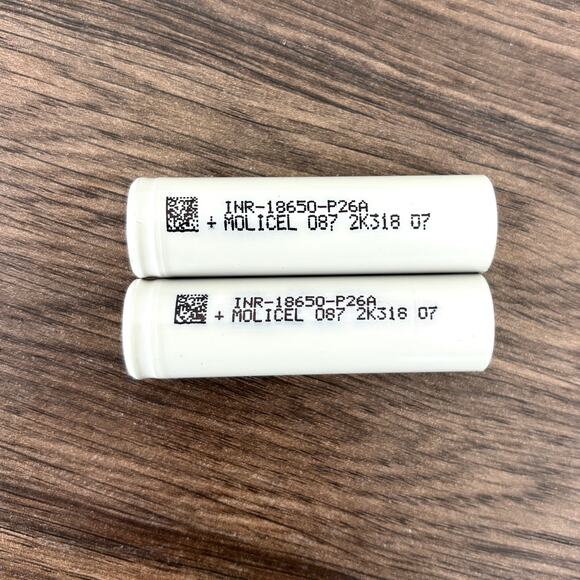 Molicel 18650 Batteries Rechargeable 2600mAH 3.7V Flat Top - Pack of 2 - Picture 2 of 2